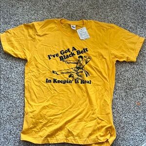 New T-shirt never worn nwt